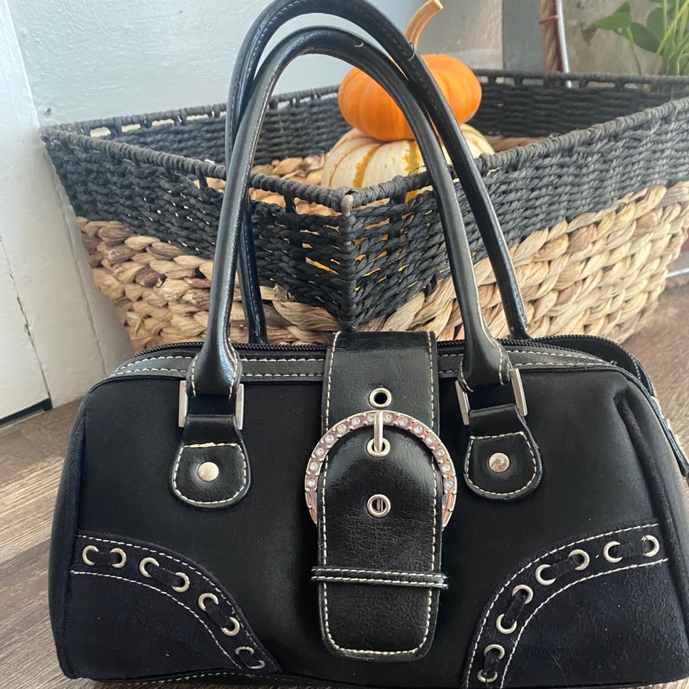 Cute buckle purse